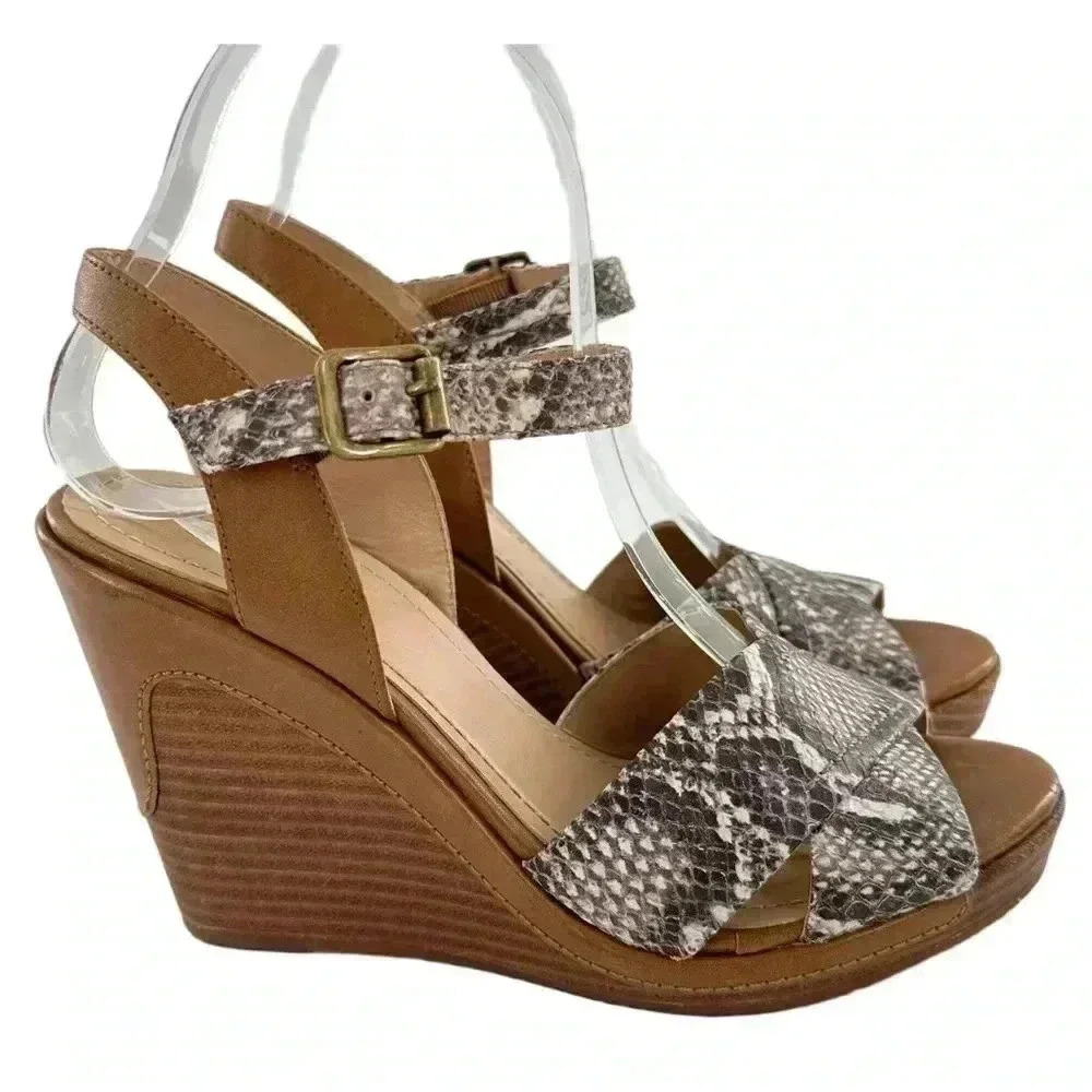 Johnston and Murphy Maren sandals size 7.5 tan leather snake print platform